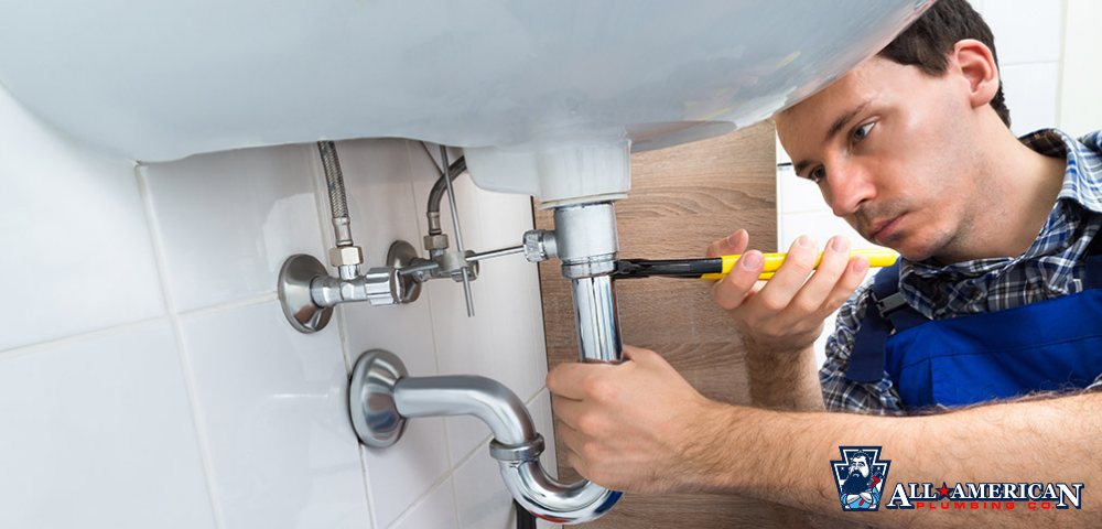hiring plumbing services in Houston